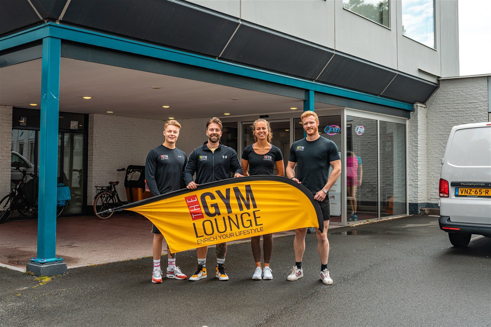 Gym-Lounge-Groningen-team-buiten