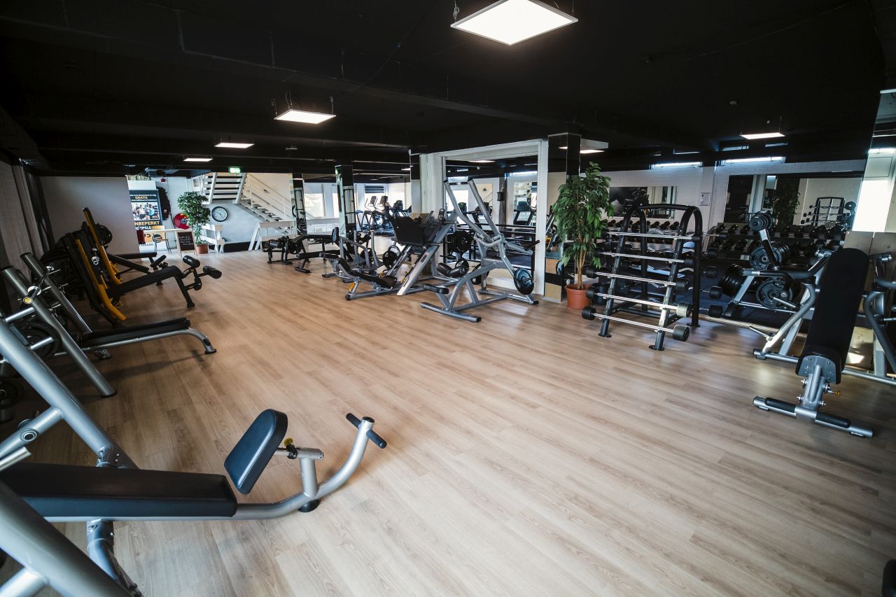 Sportschool-Alphen-aan-den-Rijn-Bezemer-Fitness-1-